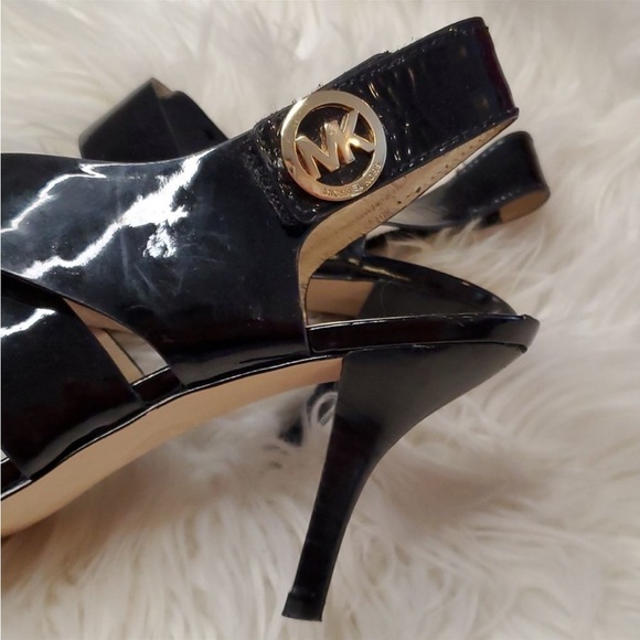 Michael Kors Joselle Open Toe Black Patent Leather Sandals Heels 7 MK shoe gold - Picture 4 of 11
